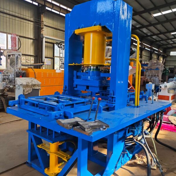 Plastic Tiles Machine